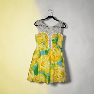 Lilly Pulitzer Yellow Green White Peplum Dress Short with Pockets Size 4
